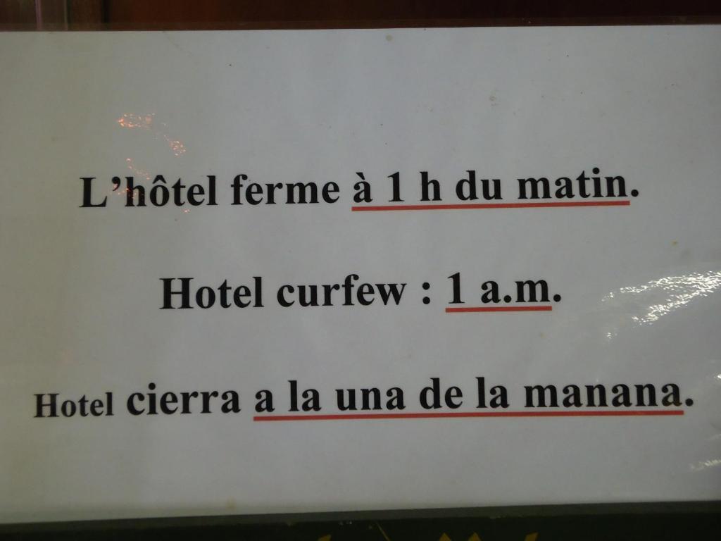 Hotel Des Belges Париж Екстериор снимка